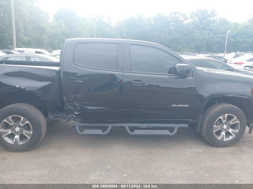 VIN 1GCGTDEN4J1108957 2018 CHEVROLET COLORADO Z71