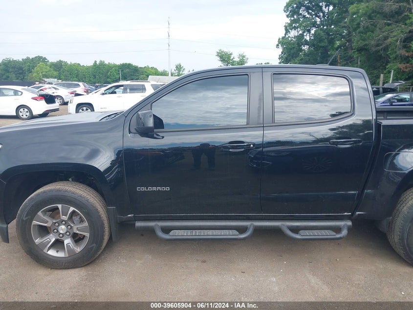 VIN 1GCGTDEN4J1108957 2018 CHEVROLET COLORADO Z71