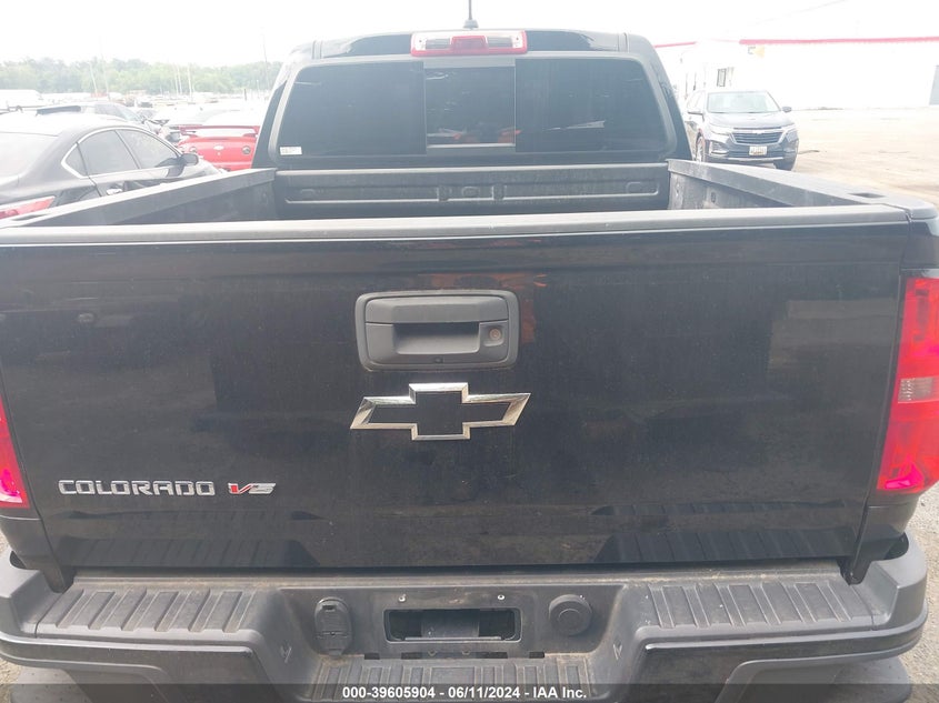 VIN 1GCGTDEN4J1108957 2018 CHEVROLET COLORADO Z71