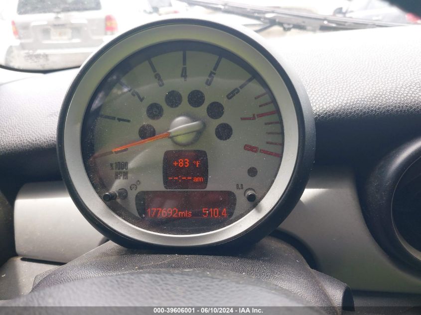 2010 Mini Cooper Clubman VIN: WMWML3C54ATX39452 Lot: 39606001