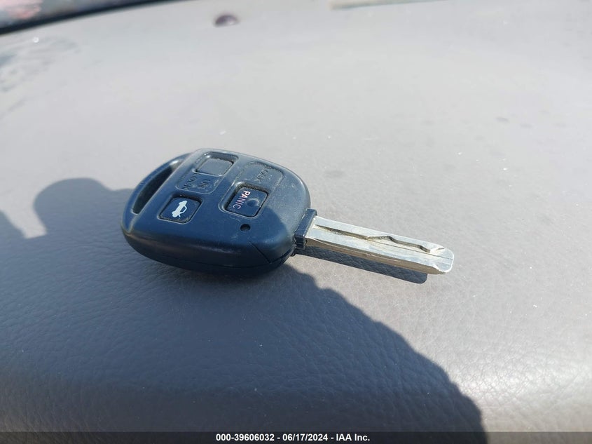 2006 Lexus Es 330 VIN: JTHBA30G765152517 Lot: 39606032