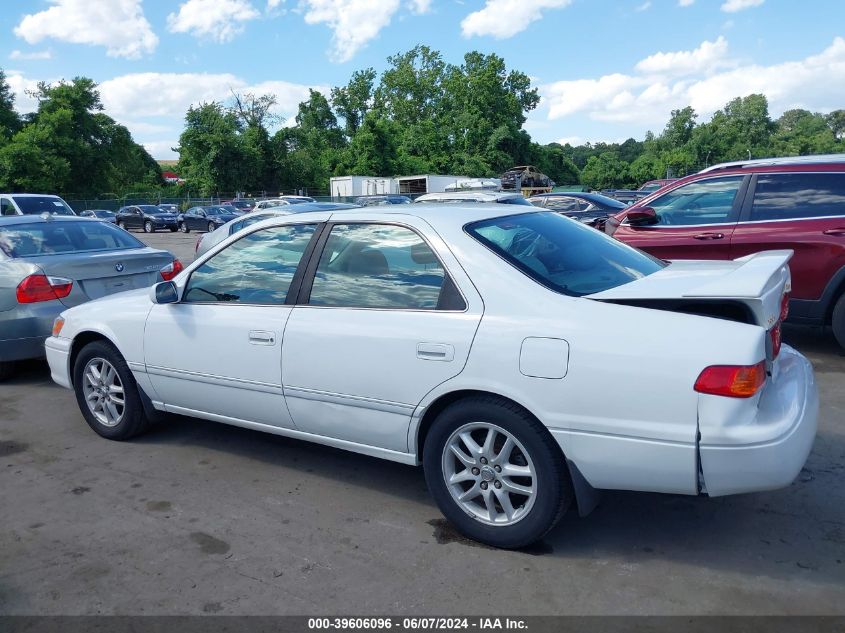 2000 Toyota Camry Xle V6 VIN: 4T1BF28K4YU946305 Lot: 39606096