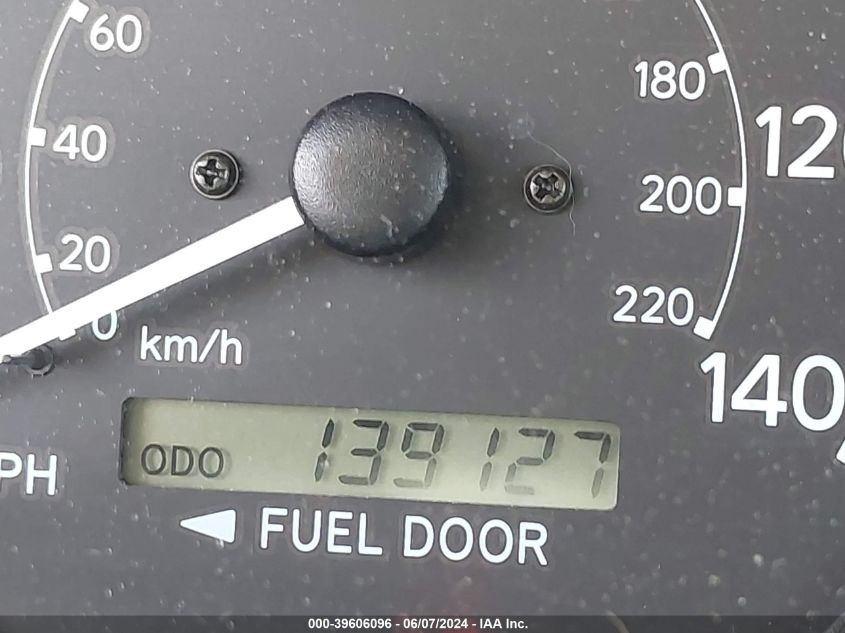 2000 Toyota Camry Xle V6 VIN: 4T1BF28K4YU946305 Lot: 39606096