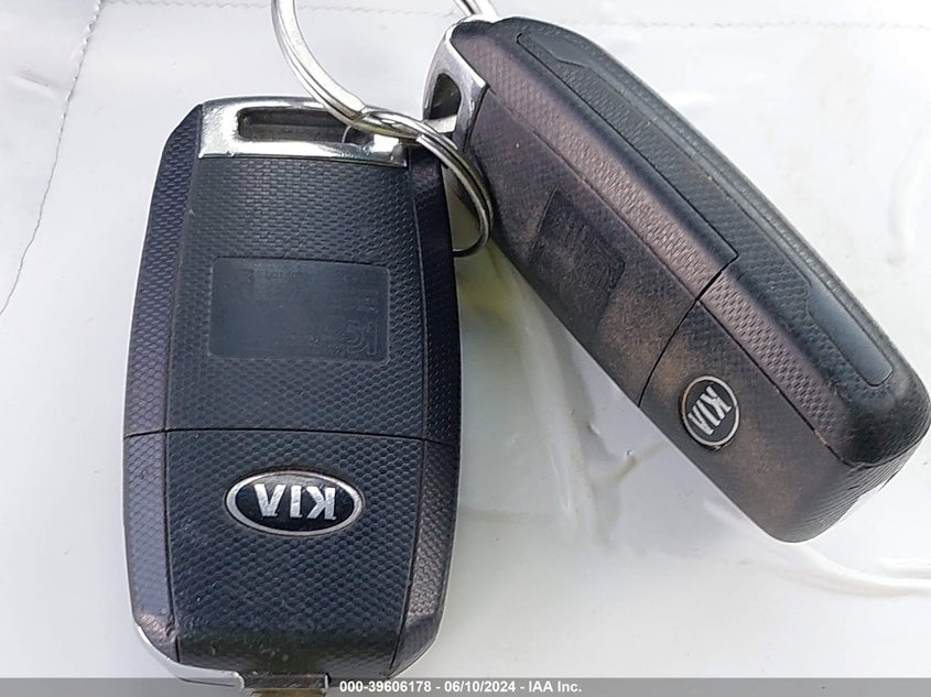 2020 Kia Sorento 2.4L Lx VIN: 5XYPG4A35LG673844 Lot: 39606178