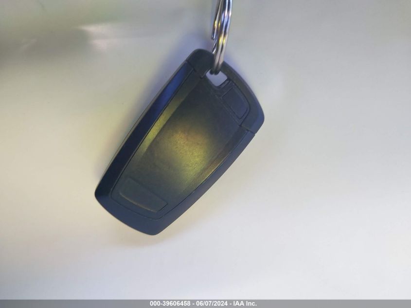 2015 BMW 328I xDrive VIN: WBA3B5G52FNS17239 Lot: 39606458