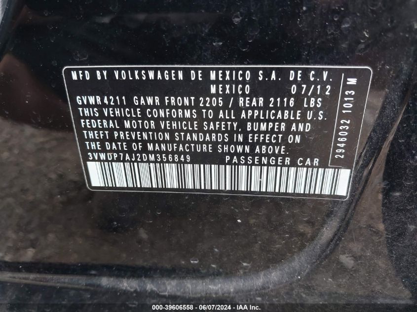 2013 VOLKSWAGEN JETTA 2.5L SE - 3VWDP7AJ2DM356849