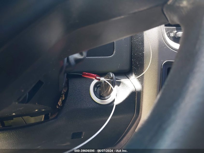 2018 Ram 2500 Tradesman 4X4 8' Box VIN: 3C6UR5HJ5JG379552 Lot: 39606595