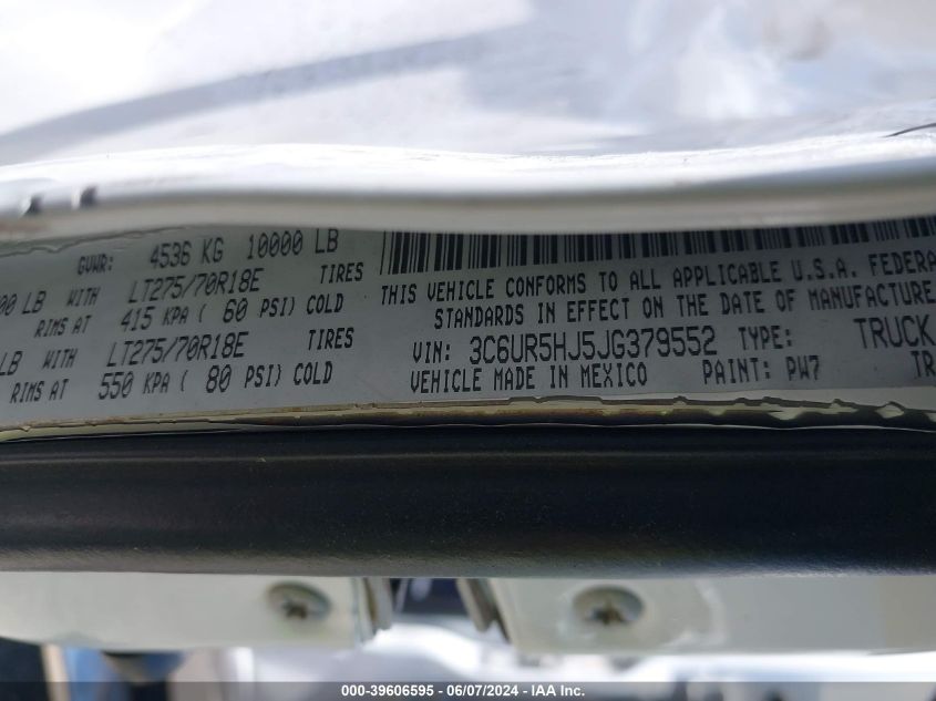 2018 Ram 2500 Tradesman 4X4 8' Box VIN: 3C6UR5HJ5JG379552 Lot: 39606595