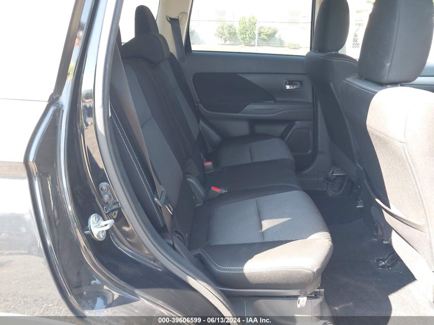 2018 Mitsubishi Outlander Es VIN: JA4AD2A32JJ006417 Lot: 39606599