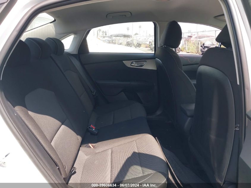 2022 Kia Forte Lxs VIN: 3KPF24AD9NE492605 Lot: 39606634