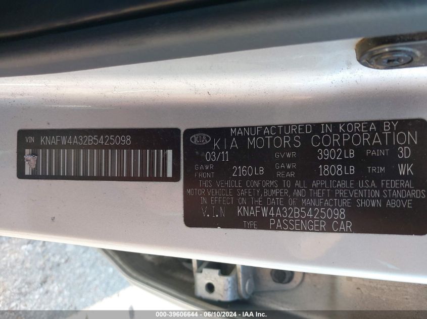 2011 Kia Forte Sx VIN: KNAFW4A32B5425098 Lot: 39606644