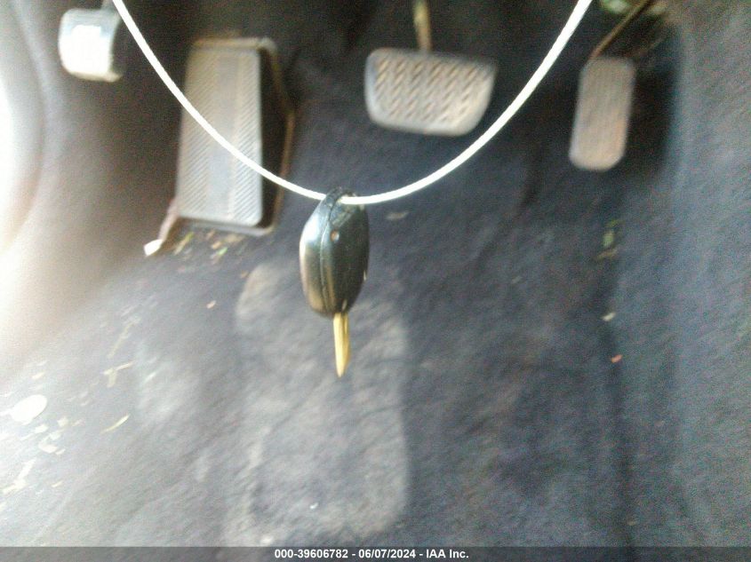 2004 Lexus Es 330 VIN: JTHBA30G740016379 Lot: 39606782