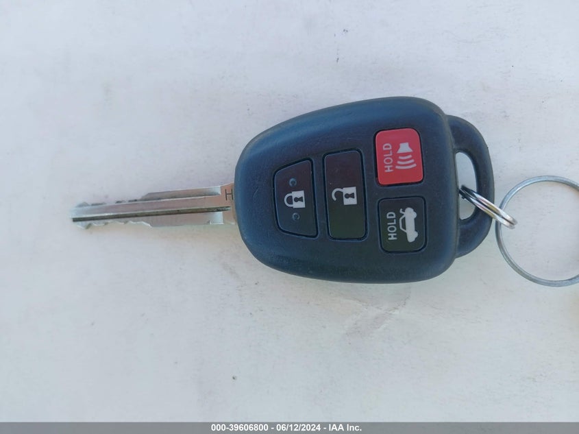 2015 Toyota Corolla S Plus VIN: 5YFBURHE3FP207725 Lot: 39606800