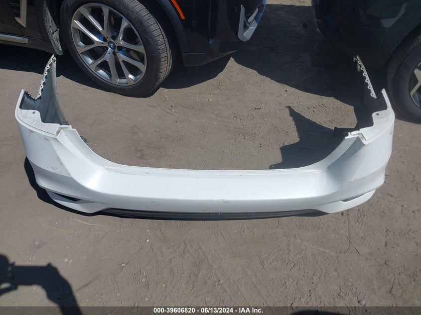 2018 Nissan Sentra Sr VIN: 3N1AB7AP0JY233082 Lot: 39606820