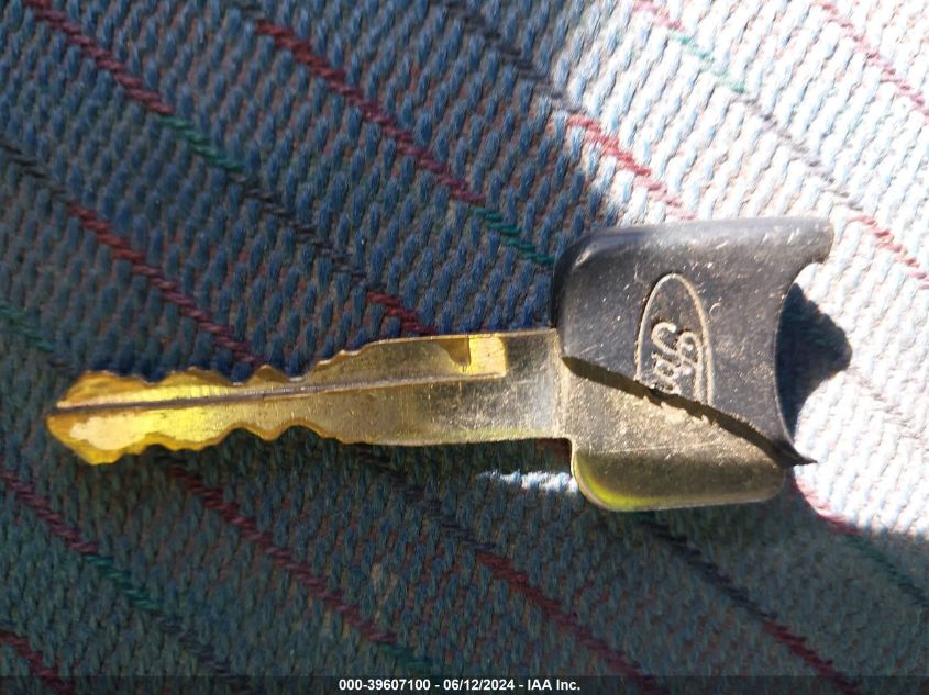 1994 Ford Explorer VIN: 1FMDU34X0RUA71621 Lot: 39607100