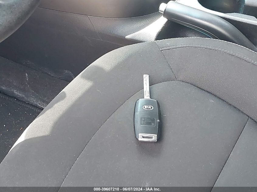 2017 Kia Soul VIN: KNDJN2A28H7472533 Lot: 39607210