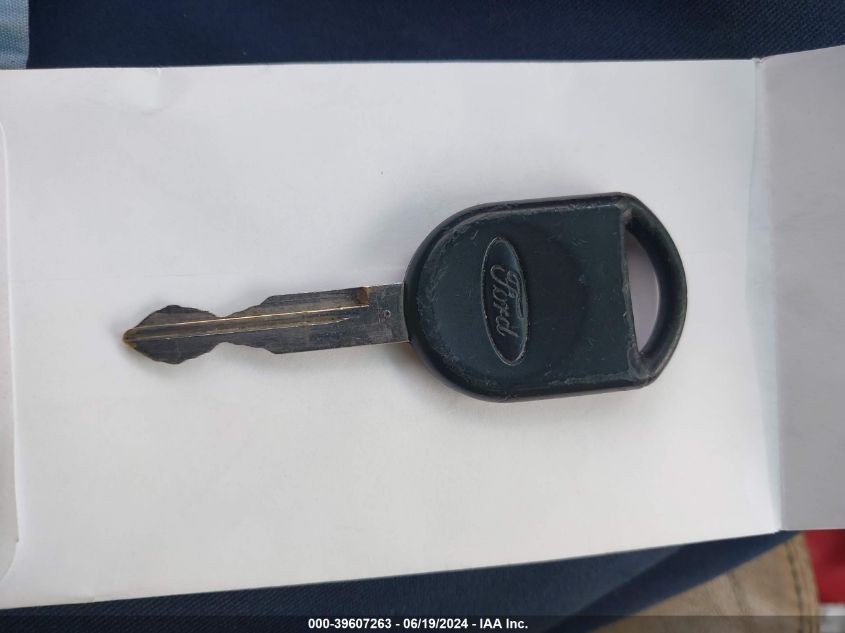 2007 Ford Expedition Xlt VIN: 1FMFU15537LA10762 Lot: 39607263