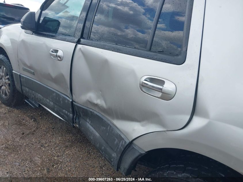 2007 Ford Expedition Xlt VIN: 1FMFU15537LA10762 Lot: 39607263