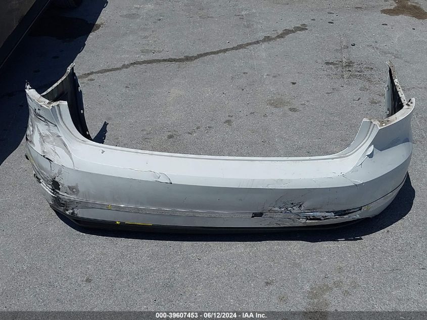 2012 Volkswagen Passat 2.5L Sel Premium VIN: 1VWCH7A33CC110693 Lot: 39607453