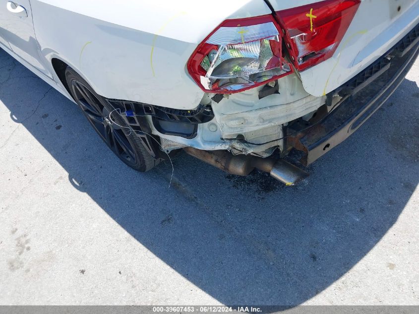 2012 Volkswagen Passat 2.5L Sel Premium VIN: 1VWCH7A33CC110693 Lot: 39607453