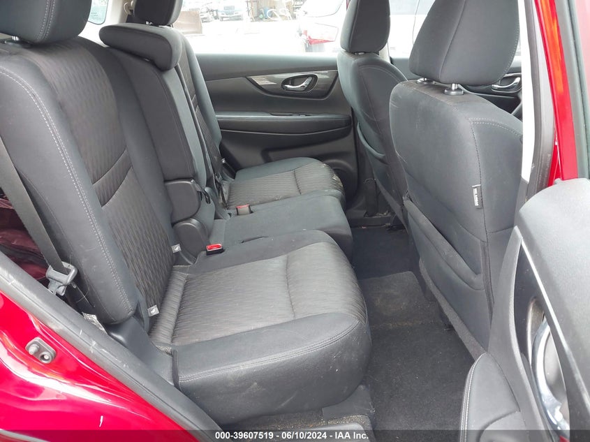 2017 Nissan Rogue S VIN: 5N1AT2MV2HC835620 Lot: 39607519