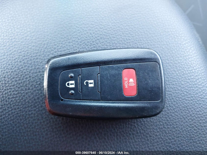 2020 TOYOTA RAV4 XLE - 2T3W1RFV3LW096902