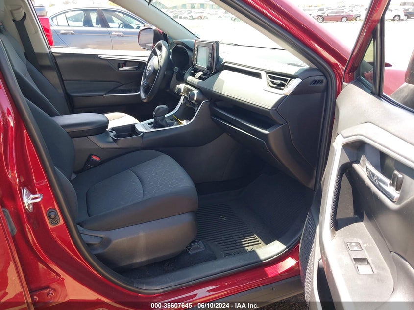 2020 TOYOTA RAV4 XLE - 2T3W1RFV3LW096902
