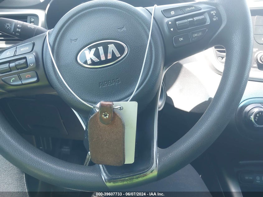 2016 Kia Sorento 2.4L L VIN: 5XYPG4A3XGG118975 Lot: 39607733