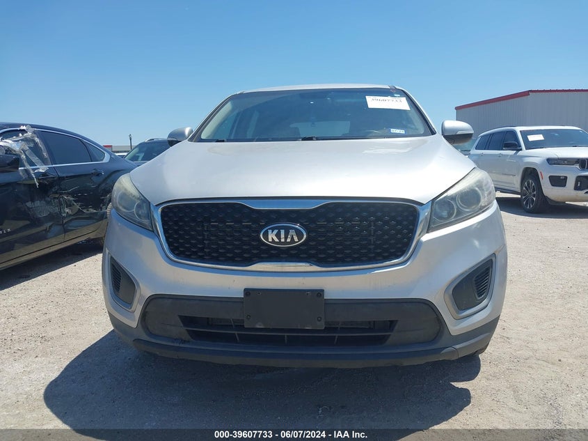 2016 Kia Sorento 2.4L L VIN: 5XYPG4A3XGG118975 Lot: 39607733