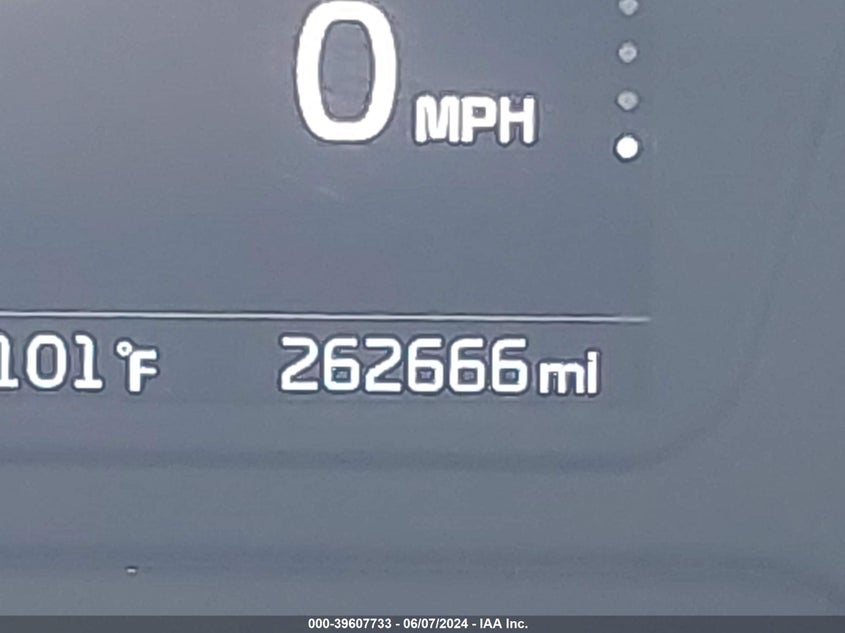 2016 Kia Sorento 2.4L L VIN: 5XYPG4A3XGG118975 Lot: 39607733