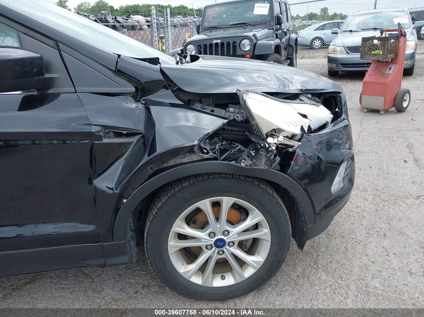 2017 Ford Escape Se VIN: 1FMCU0GD8HUD83244 Lot: 39607758