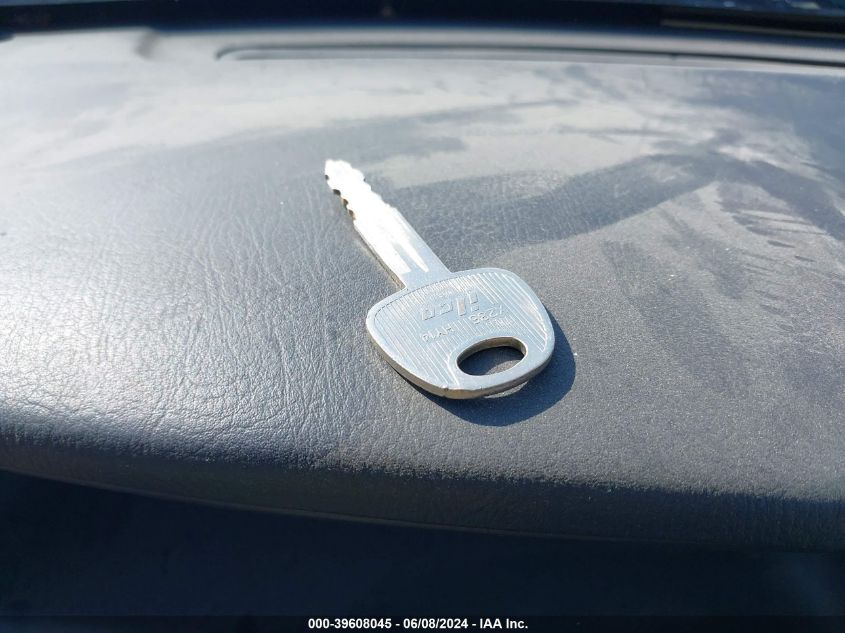 2004 Hyundai Elantra Gls/Gt VIN: KMHDN46D14U885355 Lot: 39608045