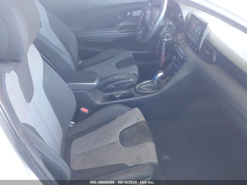 2019 Hyundai Veloster 2.0 VIN: KMHTG6AF1KU015399 Lot: 39608066