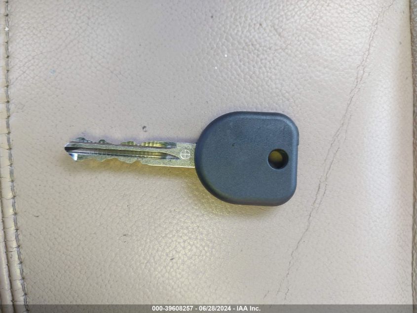 2011 Chevrolet Tahoe Lt VIN: 1GNSCBE05BR169263 Lot: 39608257