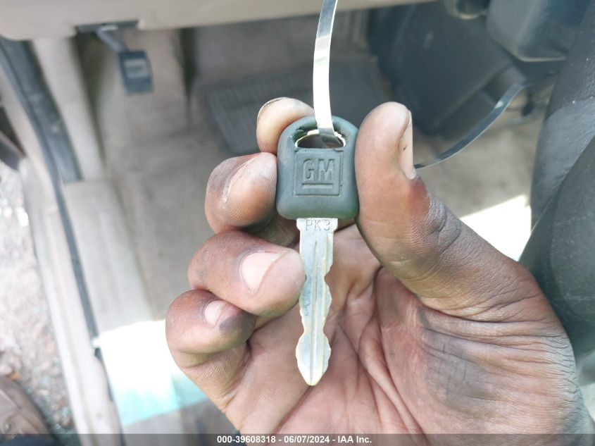 2004 Pontiac Montana M16 W/1Sa Pkg. VIN: 1GMDX03E04D165285 Lot: 39608318