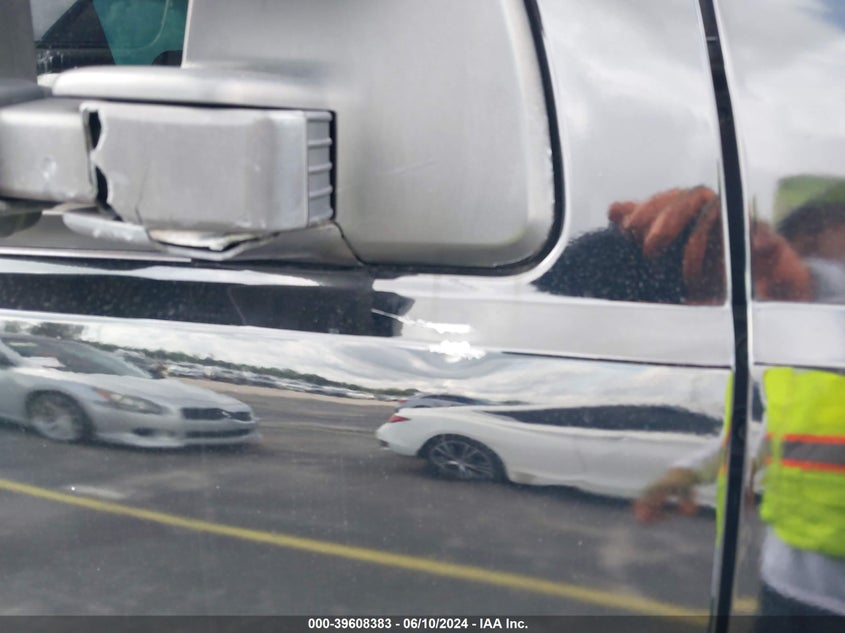 2000 Ford F-250 Lariat/Xl/Xlt VIN: 1FTNW20F6YEC75276 Lot: 39608383