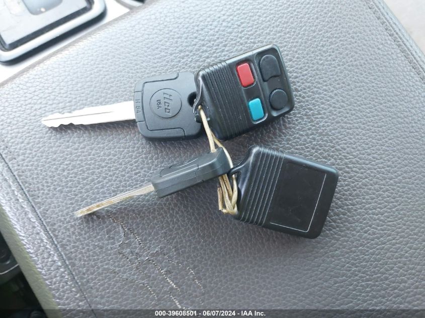 2007 Ford Expedition El Xlt VIN: 1FMFK15517LA83053 Lot: 39608501