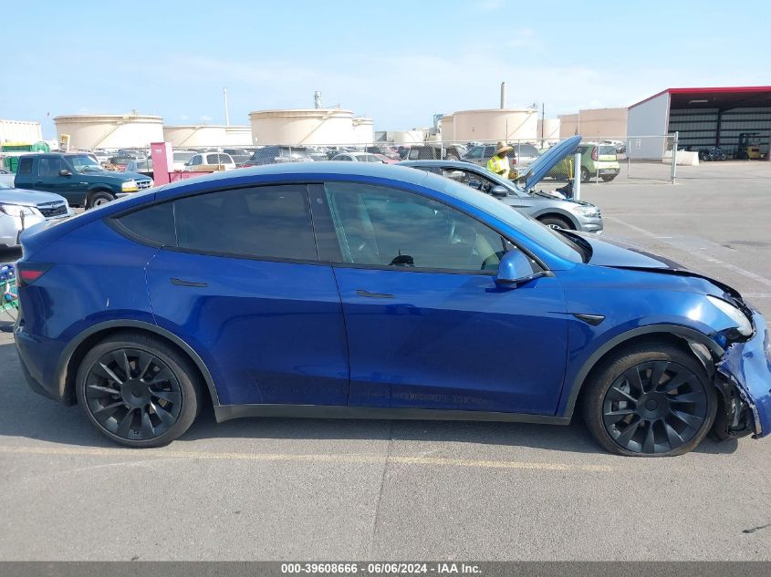 2020 Tesla Model Y Long Range Dual Motor All-Wheel Drive VIN: 5YJYGDEE7LF012677 Lot: 39608666