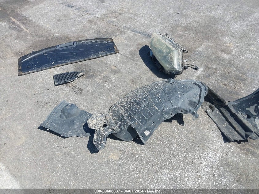 2015 Nissan Rogue S VIN: KNMAT2MV5FP570394 Lot: 39608837