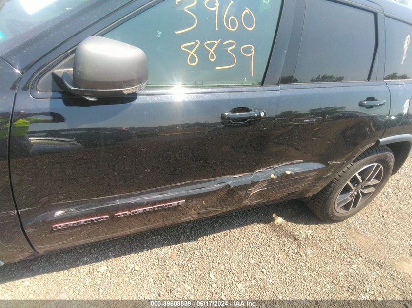 2019 Jeep Grand Cherokee Trailhawk 4X4 VIN: 1C4RJFLG5KC841832 Lot: 39608839