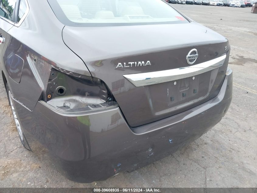 2015 Nissan Altima 2.5 S VIN: 1N4AL3AP3FC272807 Lot: 39608935