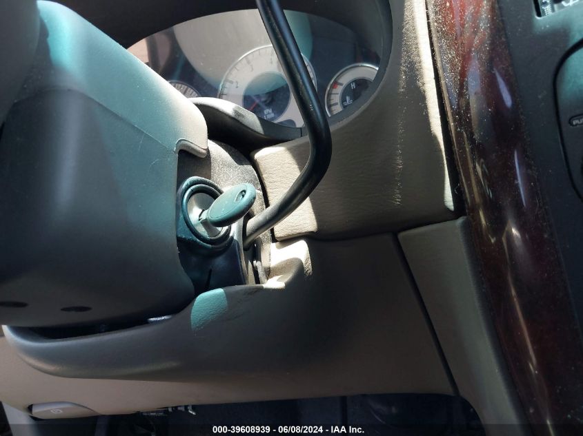 2002 Chrysler Town & Country Lxi VIN: 2C4GP54L72R788294 Lot: 39608939