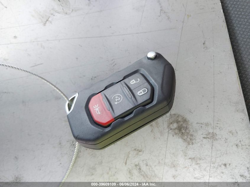 2019 Jeep Wrangler Unlimited Sahara 4X4 VIN: 1C4HJXEN7KW688348 Lot: 39609109