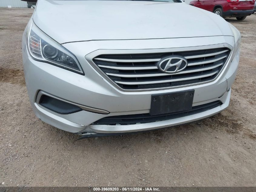 2017 HYUNDAI SONATA SE - 5NPE24AFXHH461361