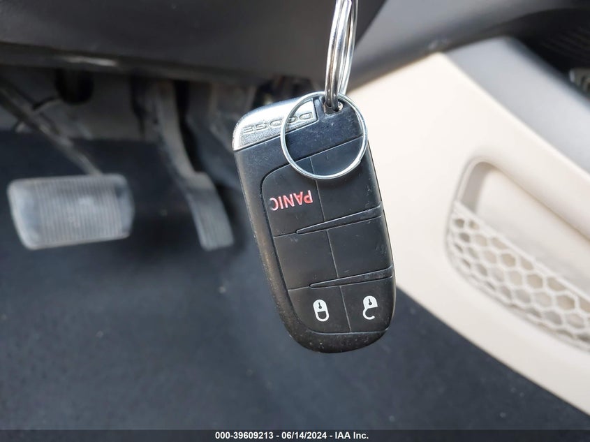 2013 Dodge Journey Sxt VIN: 3C4PDCBG0DT526961 Lot: 39609213