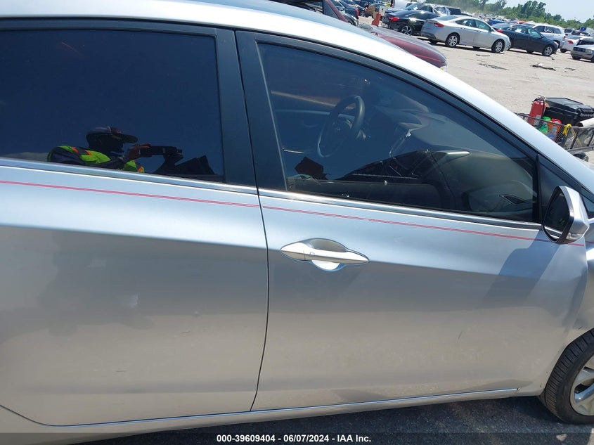 2014 Hyundai Elantra Gt VIN: KMHD35LH7EU186686 Lot: 39609404