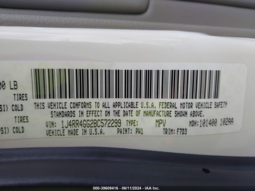 2011 Jeep Grand Cherokee Laredo VIN: 1J4RR4GG2BC572299 Lot: 39609416