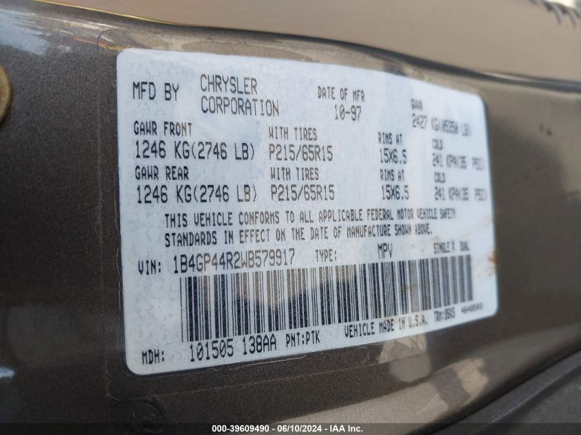 1998 Dodge Grand Caravan Se VIN: 1B4GP44R2WB579917 Lot: 39609490