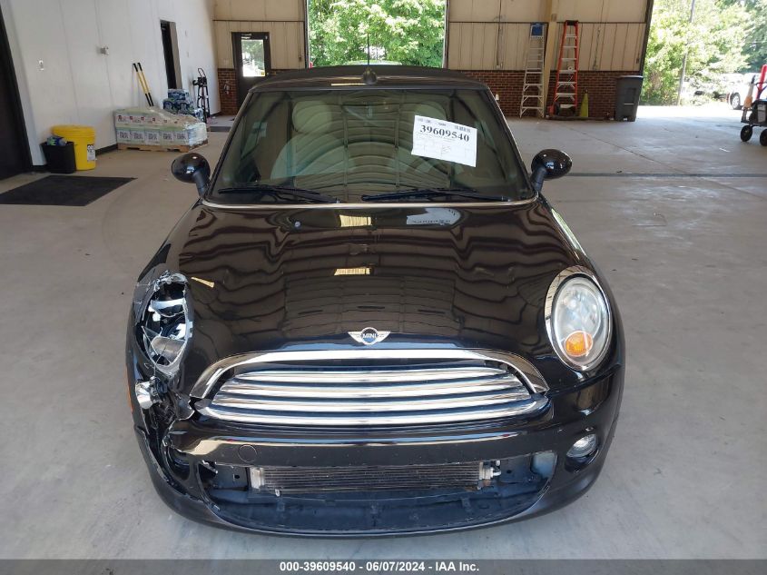 2011 Mini Cooper VIN: WMWZN3C57BT132639 Lot: 39609540