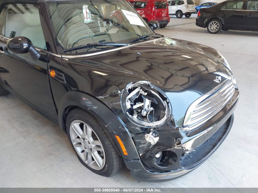 2011 Mini Cooper VIN: WMWZN3C57BT132639 Lot: 39609540